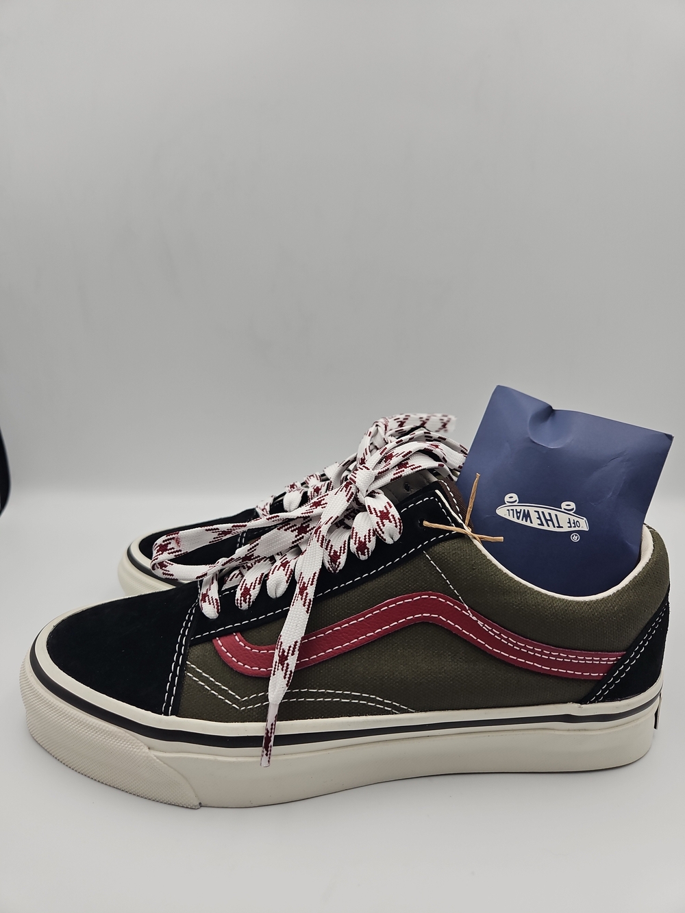 Vans Kids Old Skool Low Top Sneaker - Olive Green & Black with Pink Stripe